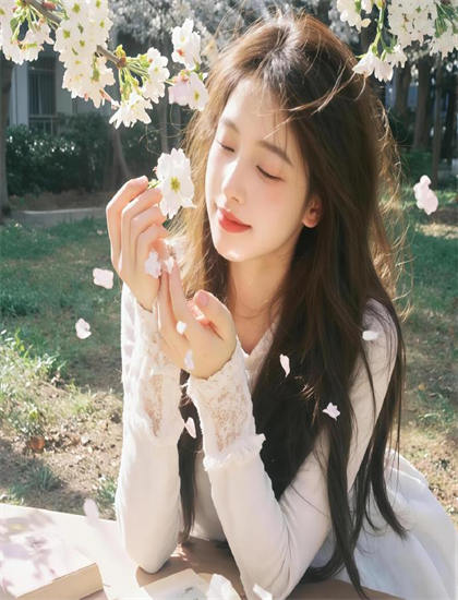 观影秘籍：丑女贝蒂：故事继续的把握导演风格与创作特点 助你获得心灵启迪